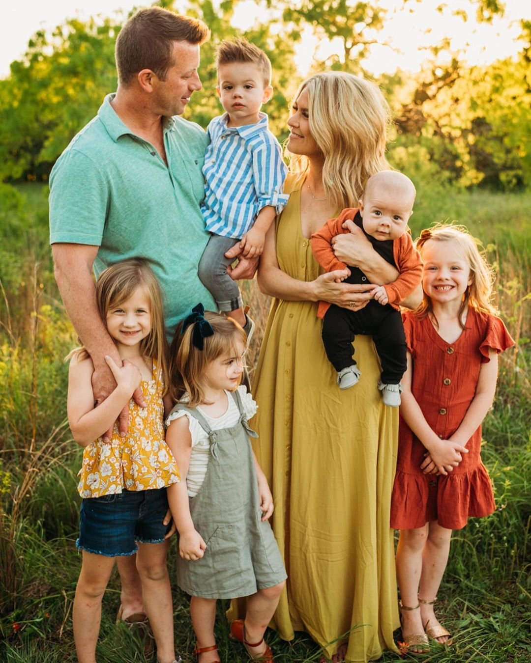 Семья со счастливым ребёнком