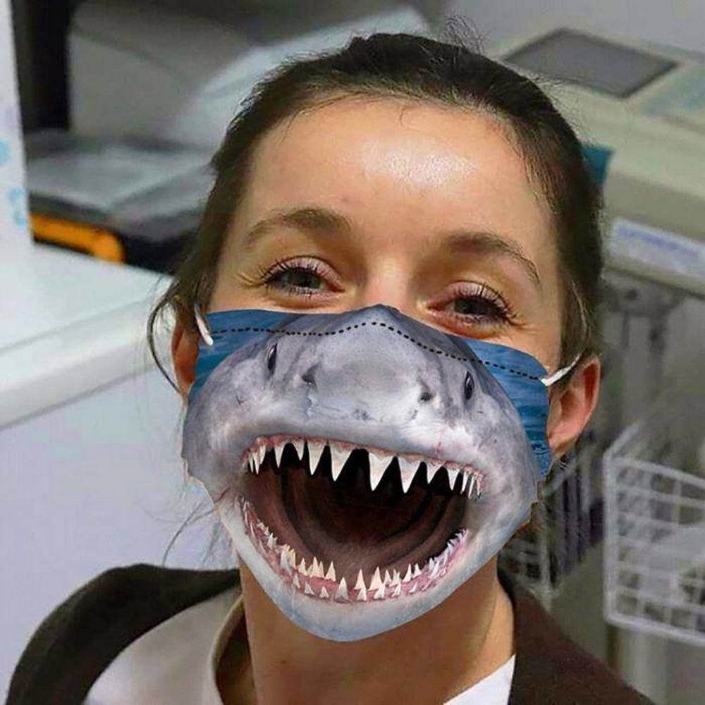 Акула с человеческими зубами