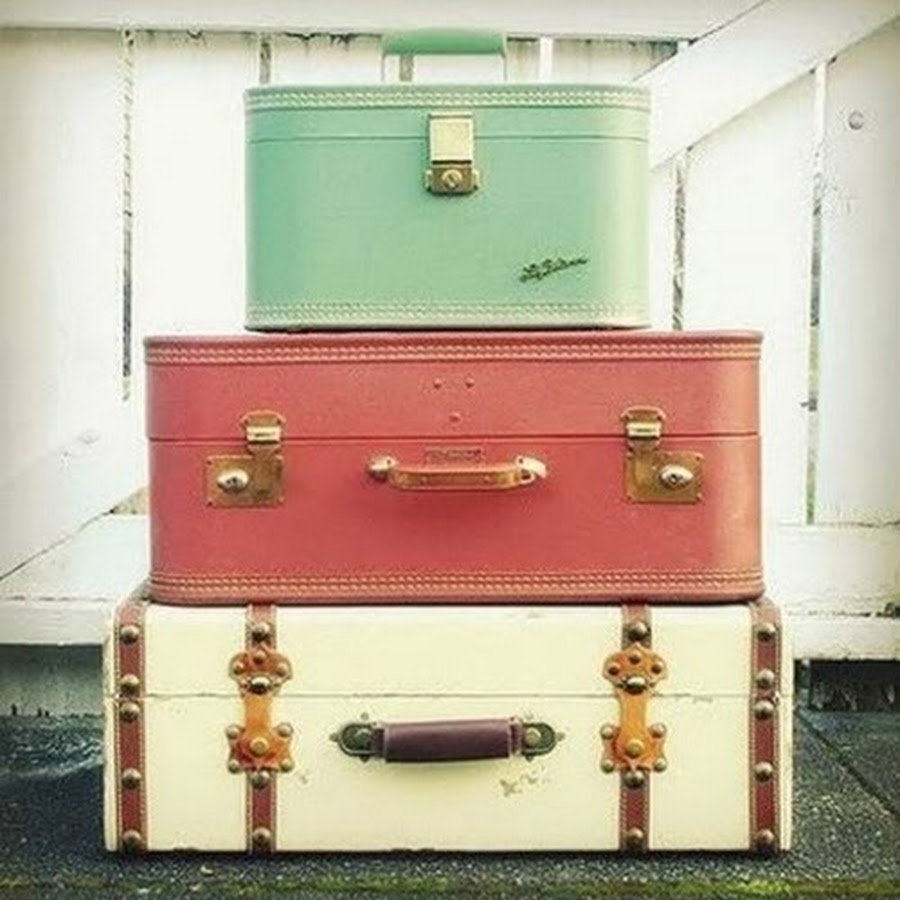 Современный чемодан