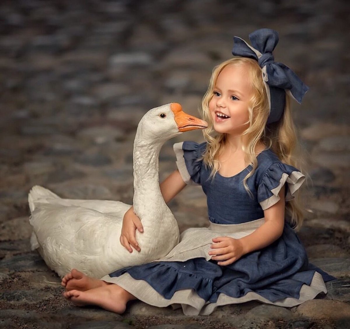 Девочка и Гусь