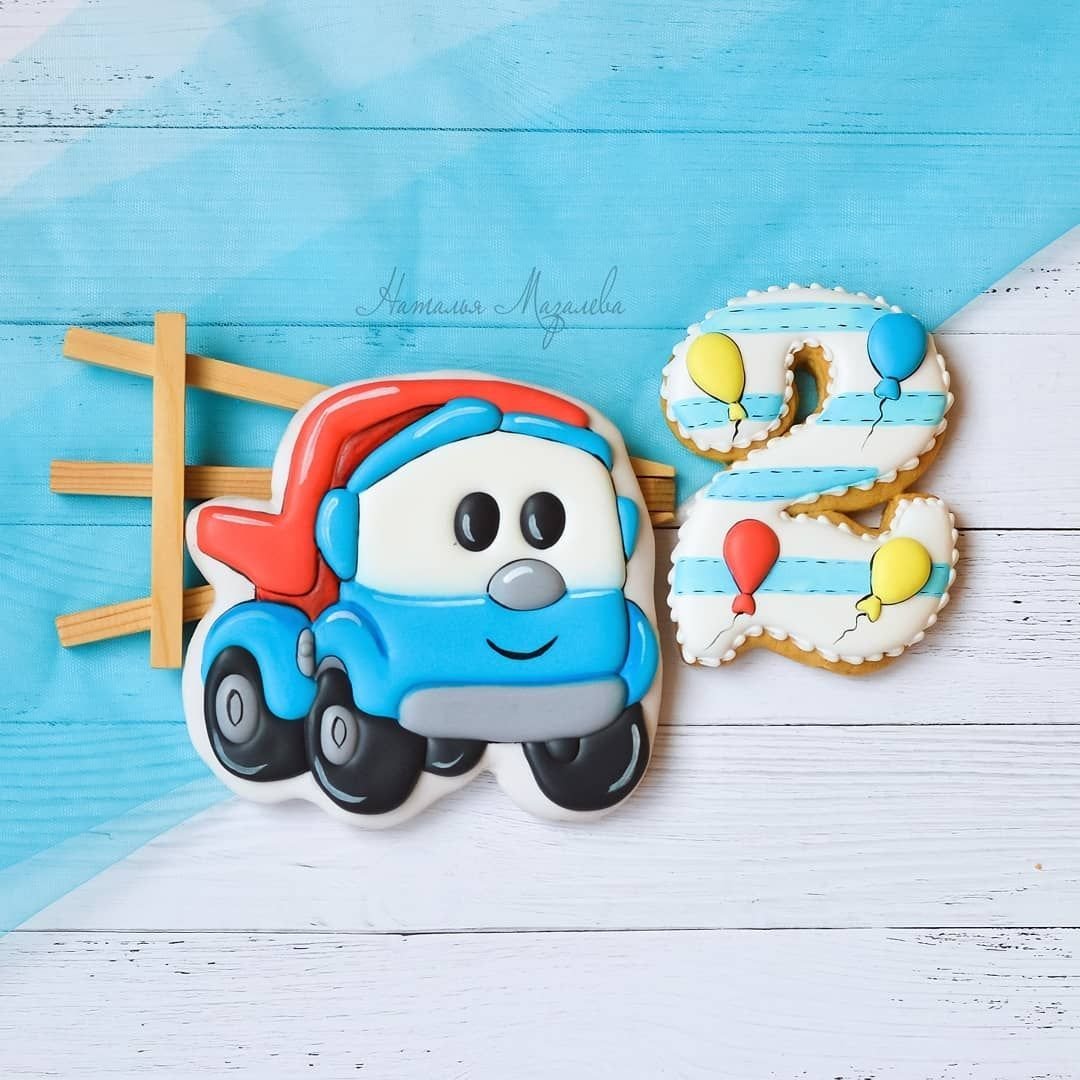 Герои мультика Грузовичок Лева