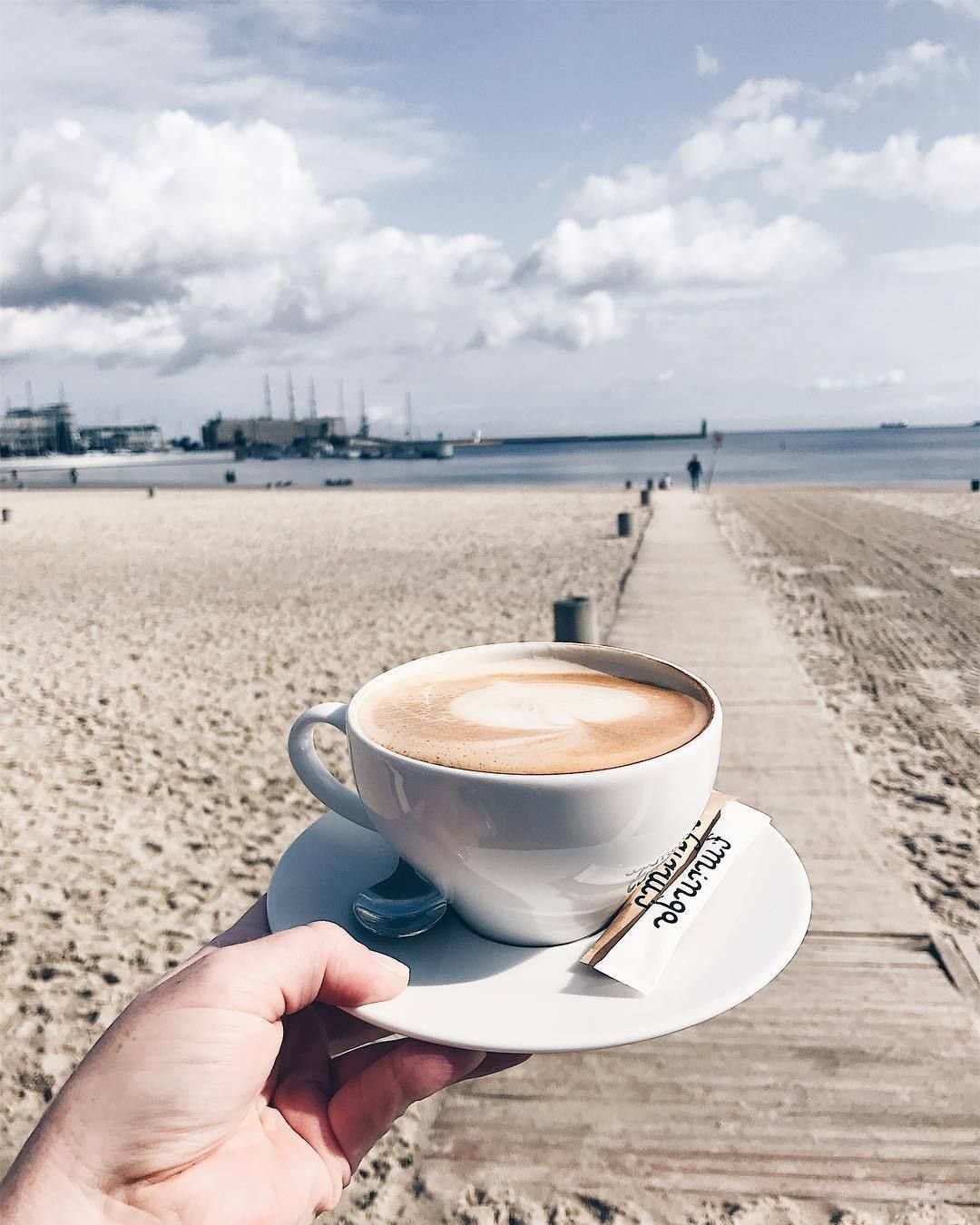 Кофе и море