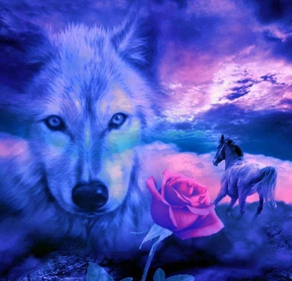 Красивые сказочные волки