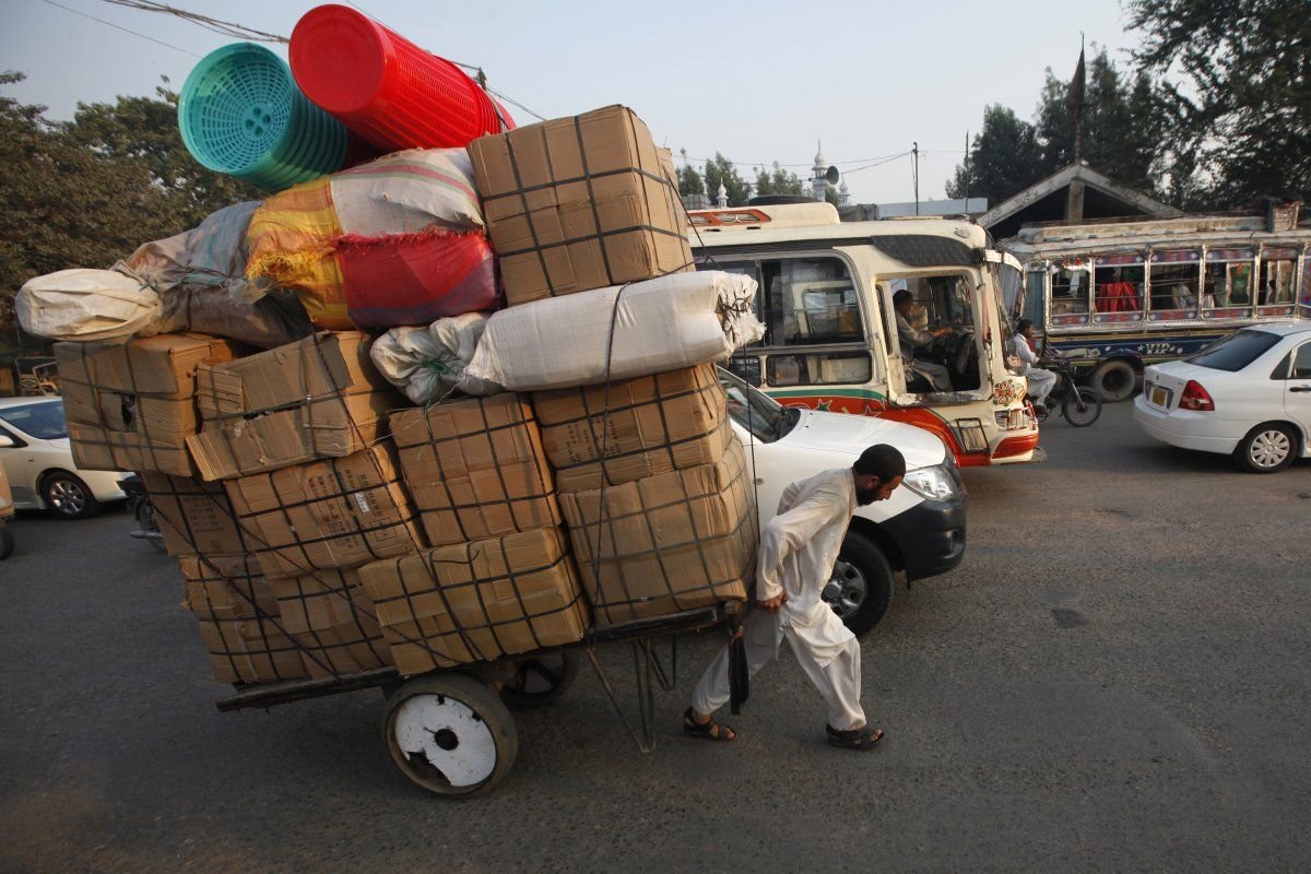 Перегруженная тележка