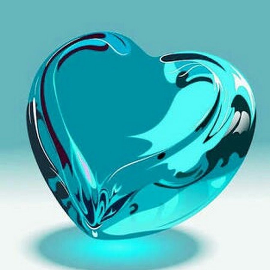 Стеклянная ваза в форме сердца