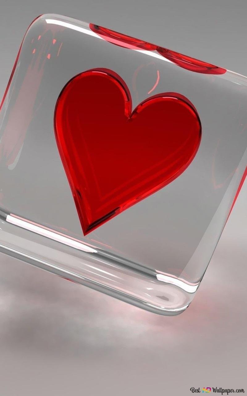 Сердце из красного стекла