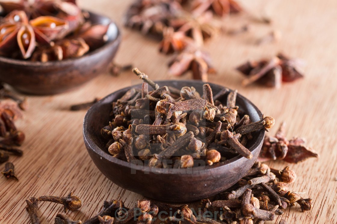 Гвоздика специя красиво