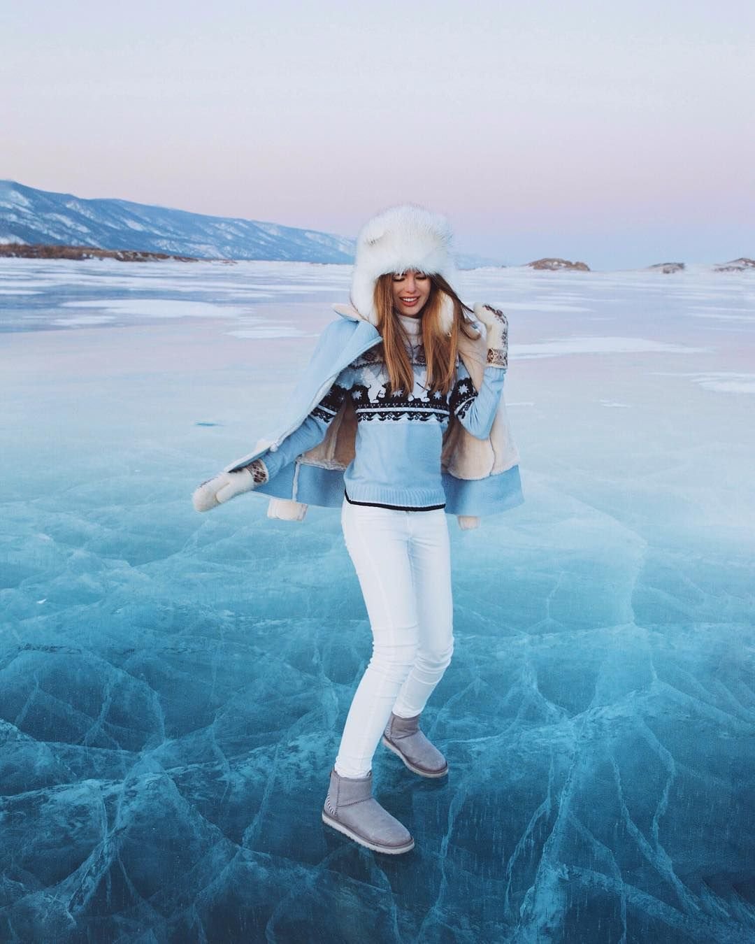 Зимний Байкал девушка