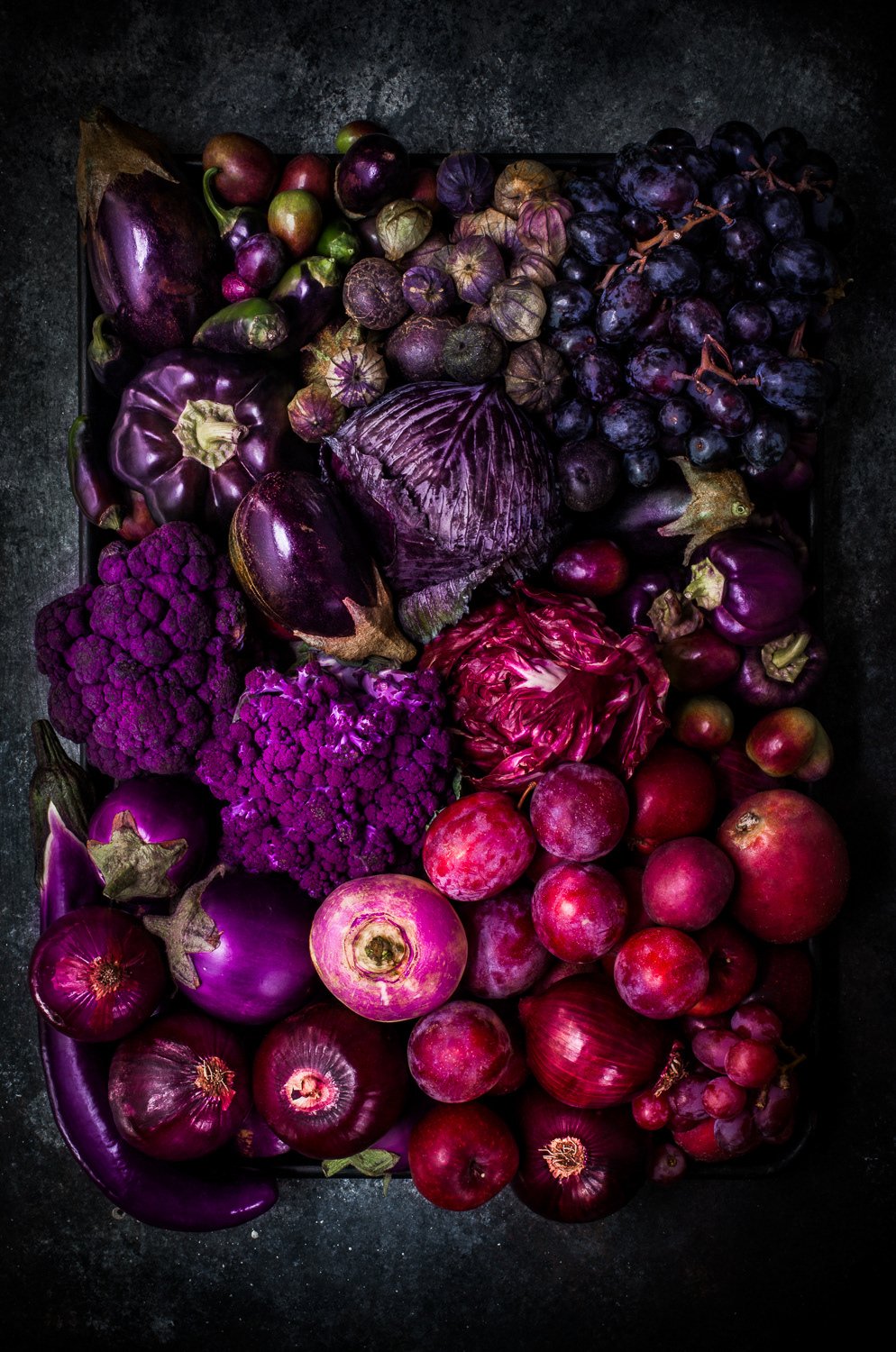 Фиолетовый фрукт