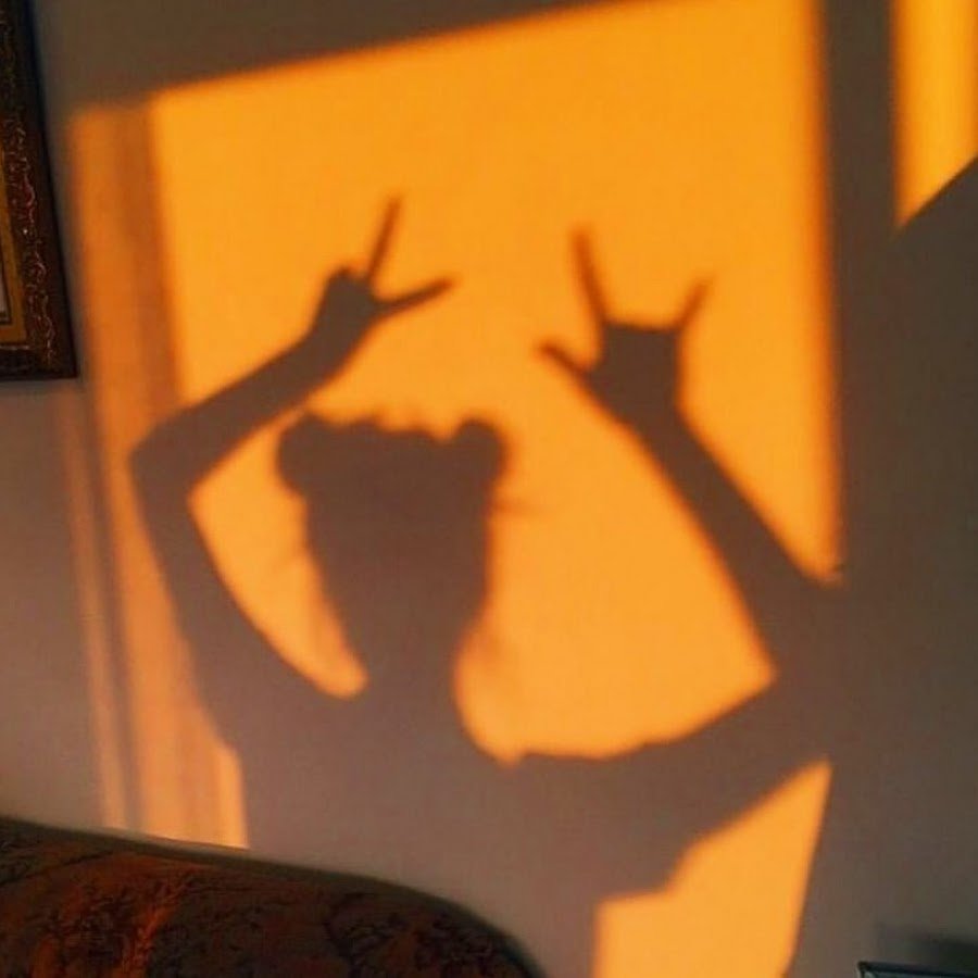 Тень с рожками на аву