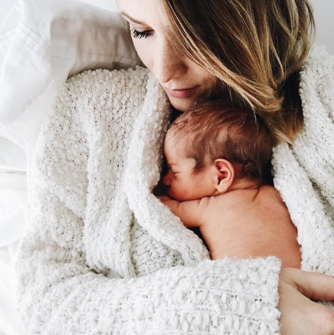 Мама с грудным ребенком