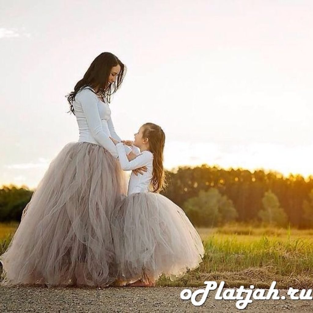 Фотосессия на набережной мама и дочь