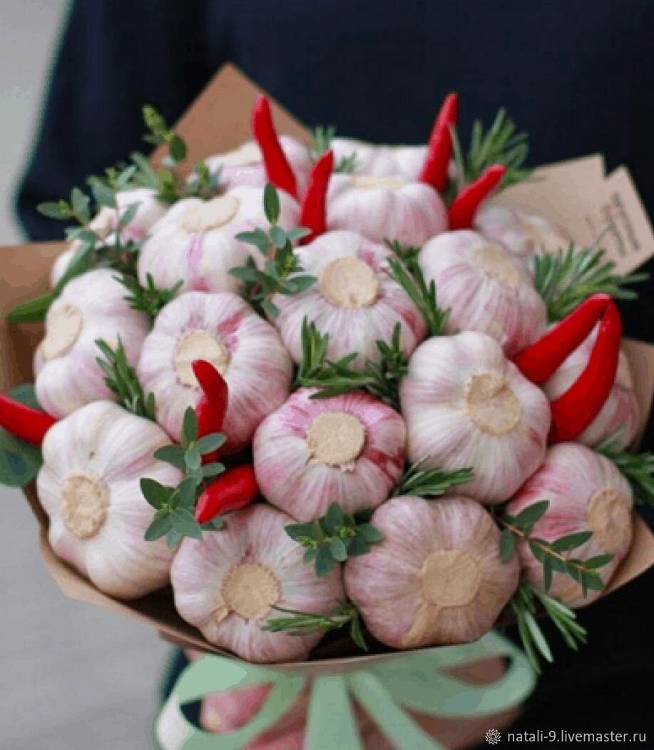 Букет из фруктов и конфет