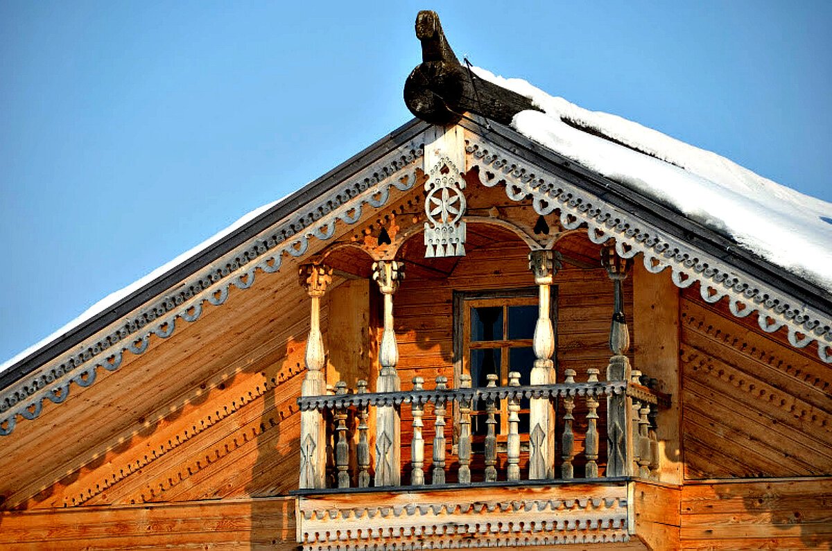 Деревянный дом из сказки