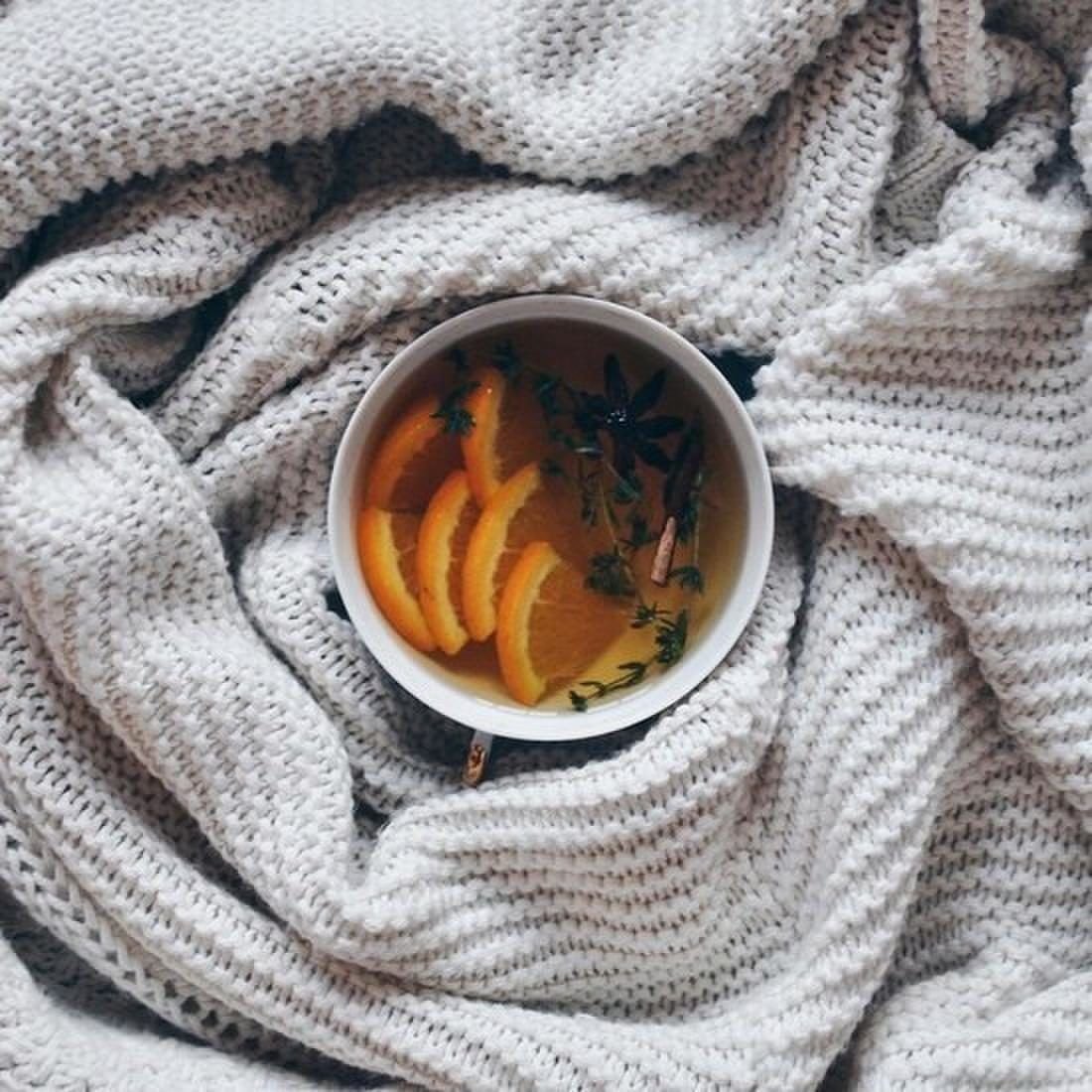 Чашка чая и плед