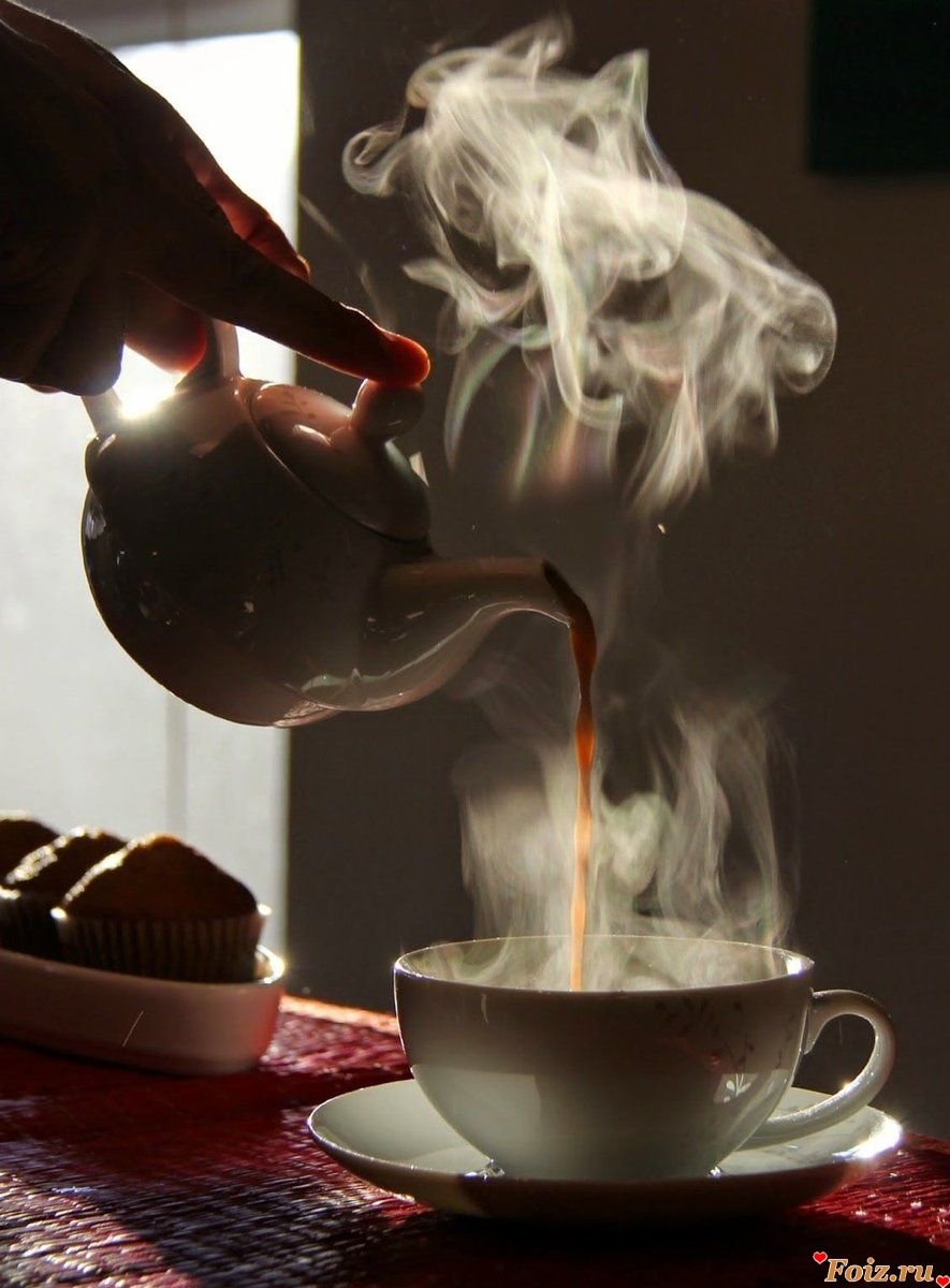 Чашка дымящегося кофе
