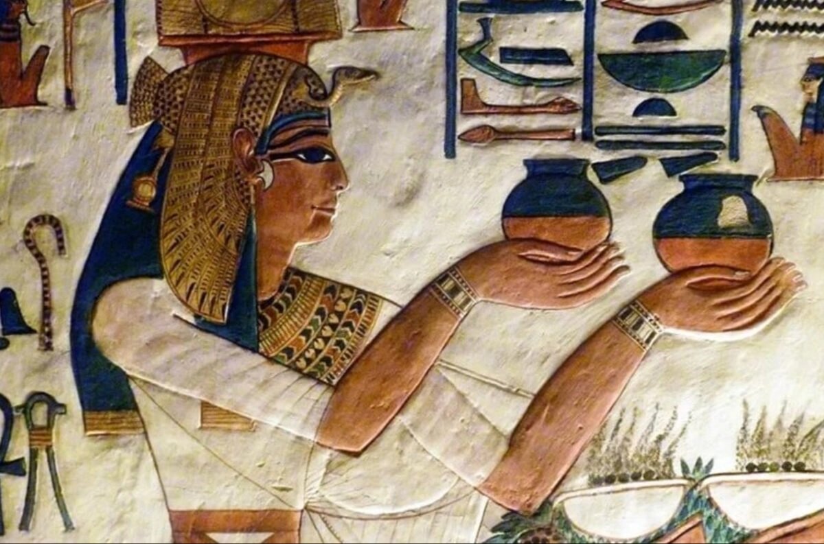 Нефертити древний Египет на папирусе