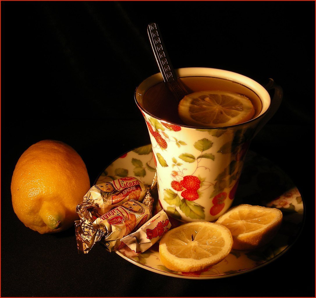 Угощайтесь тортиком