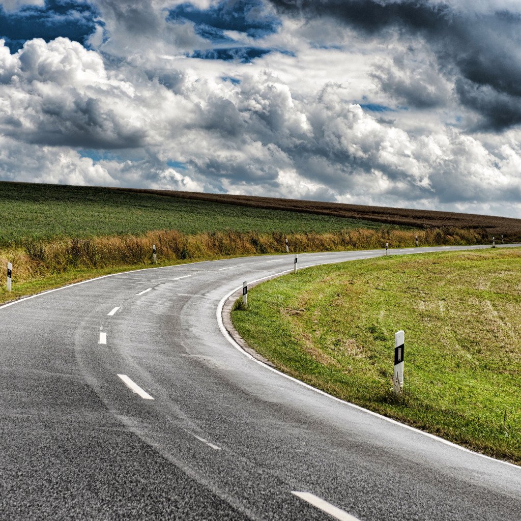 Женщина на распутье дорог