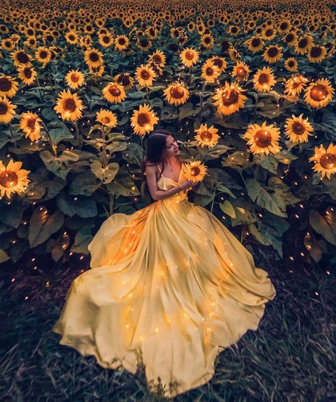 Фотосессия в подсолнухах в платье