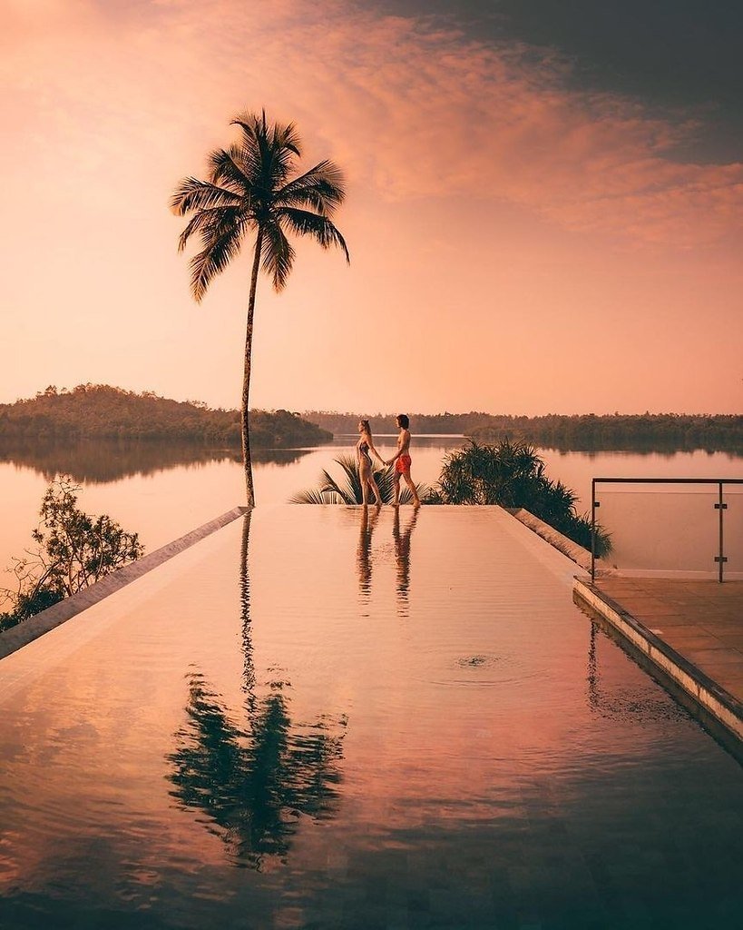 "Медовый месяц" (Honeymoon)