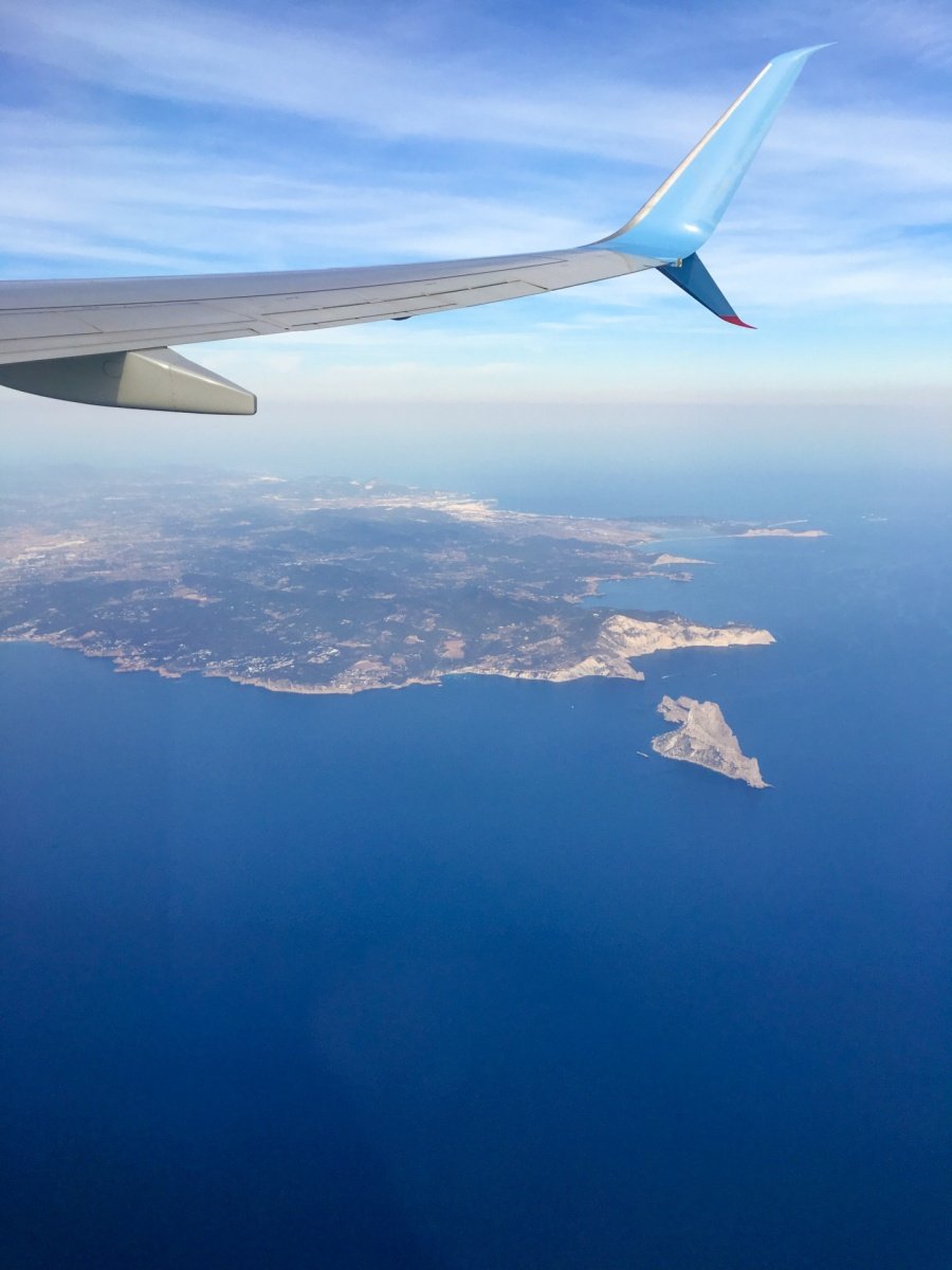 Крыло самолета сверху