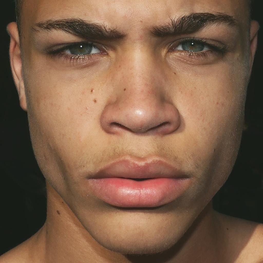 Красивые мужские губы