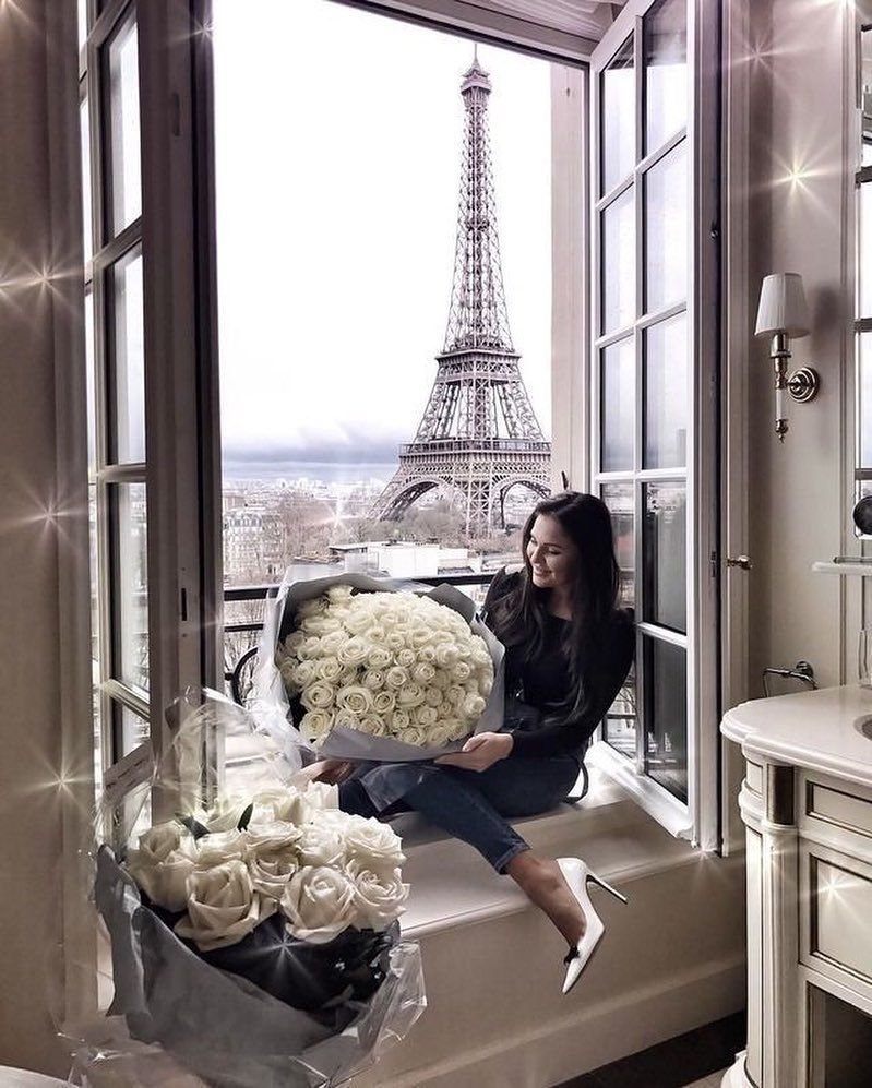 Девушка в богатом доме