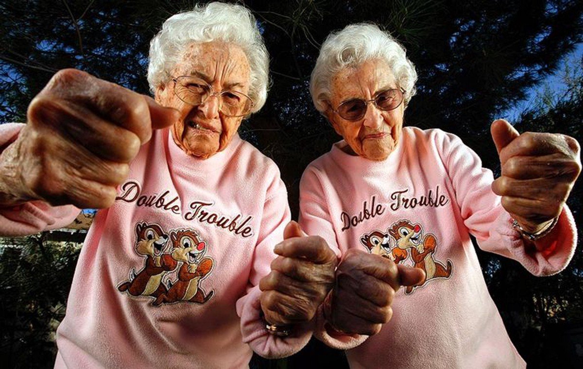 Бабушки подружки