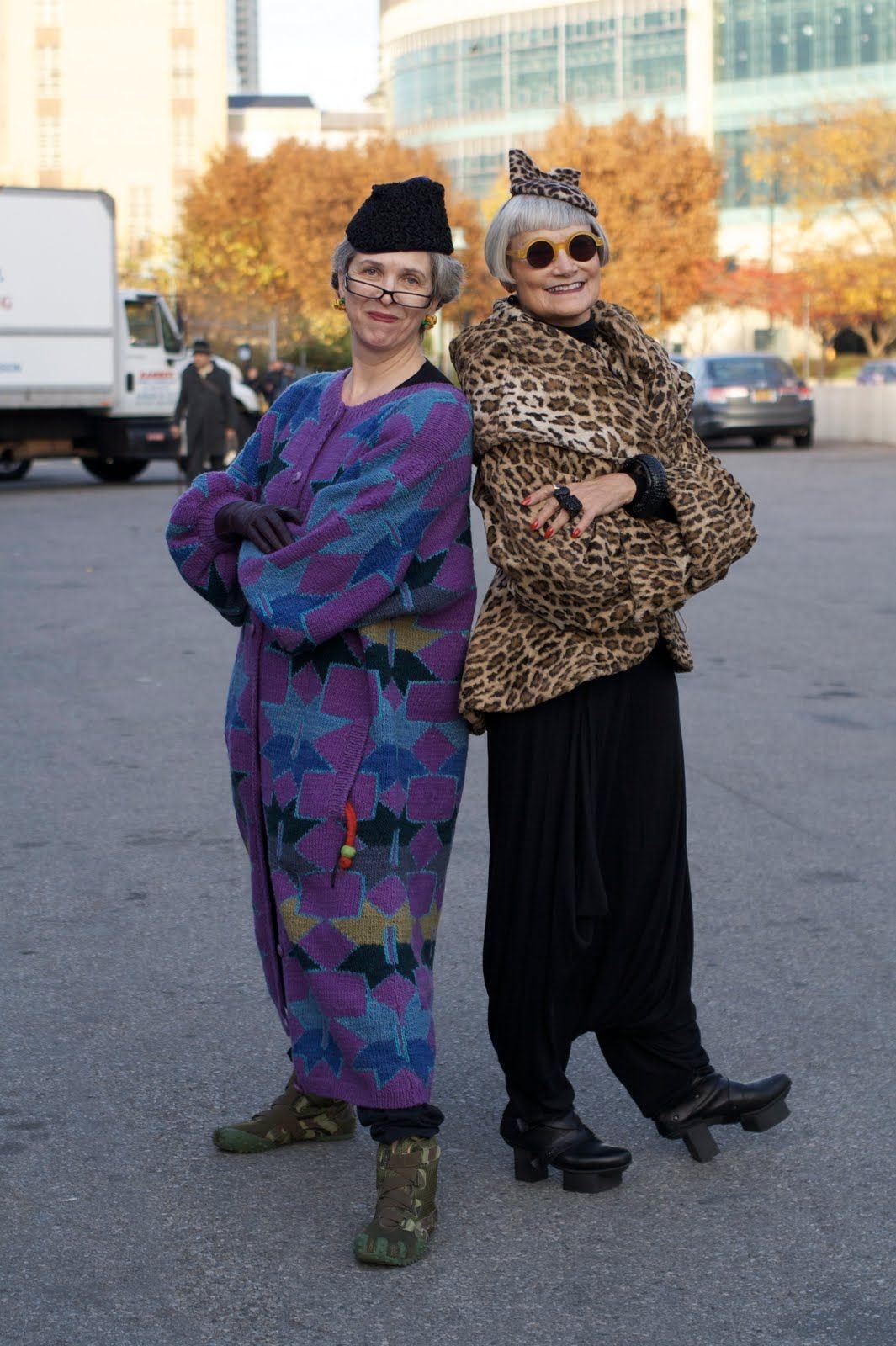 Модные старушки подруги