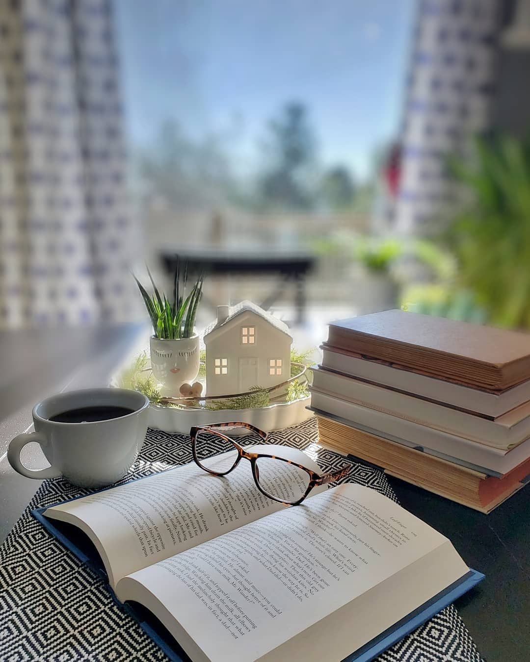 Стол «книга»