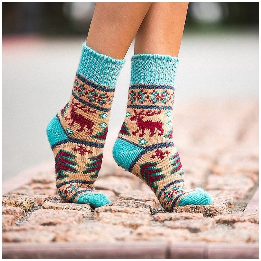 Красивые шерстяные носки