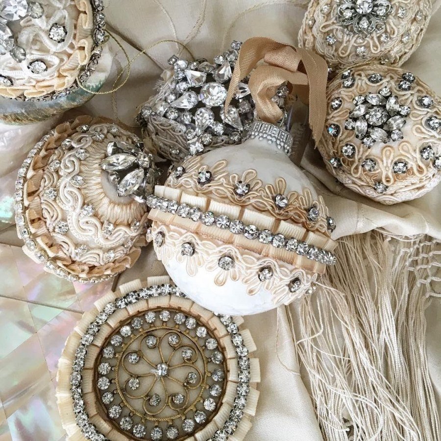 Елочный шарик в стиле Шик