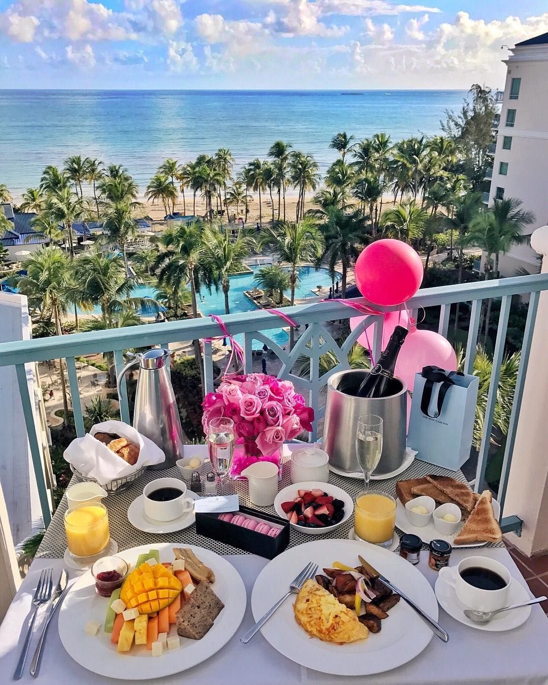 Утро море завтрак