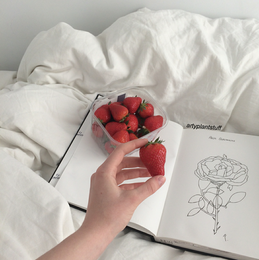 Эстетика красного и белого цвета