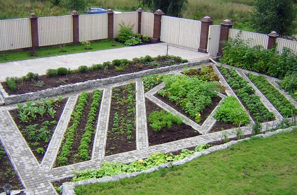 Красивые грядки на даче
