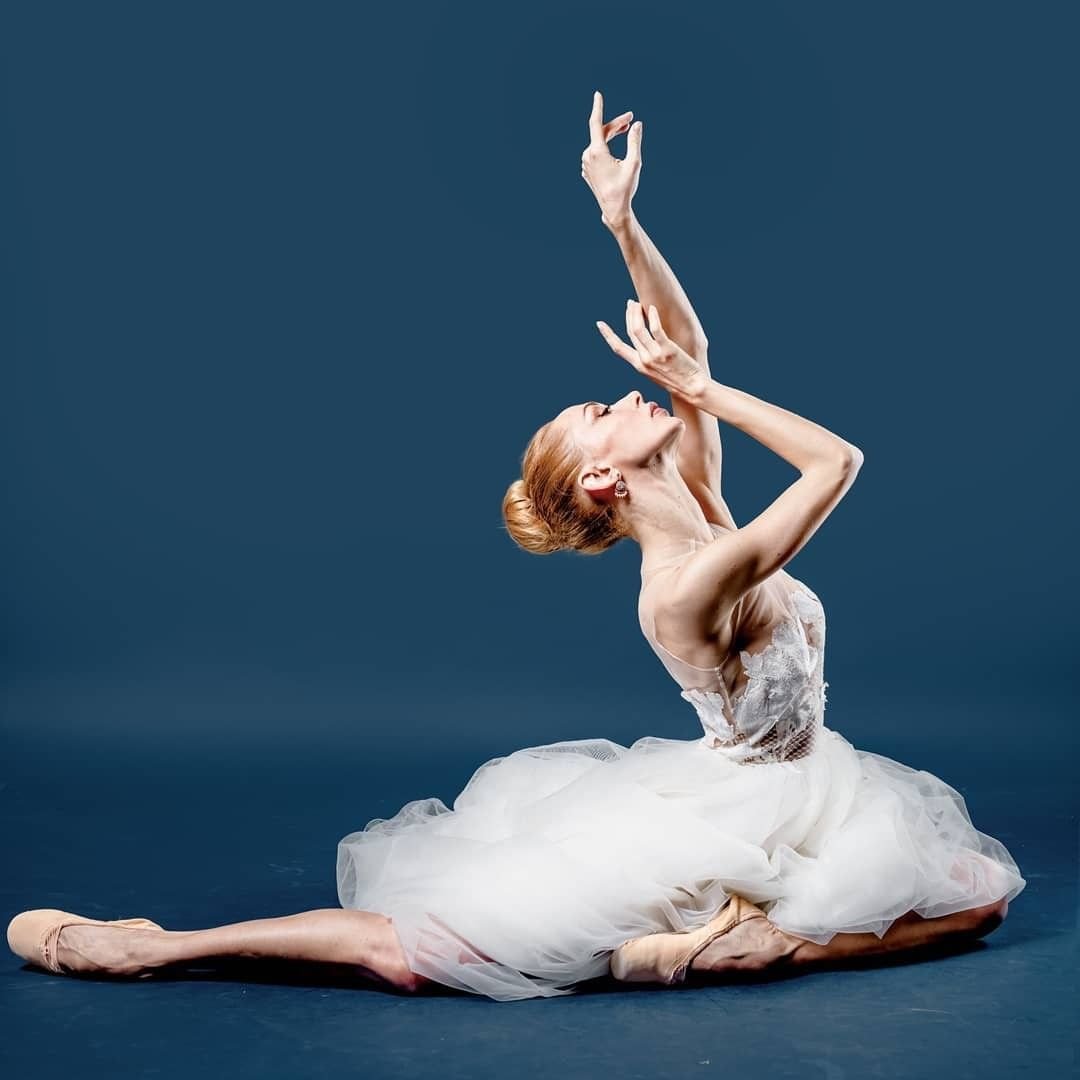 Эмма Уотсон пуанты