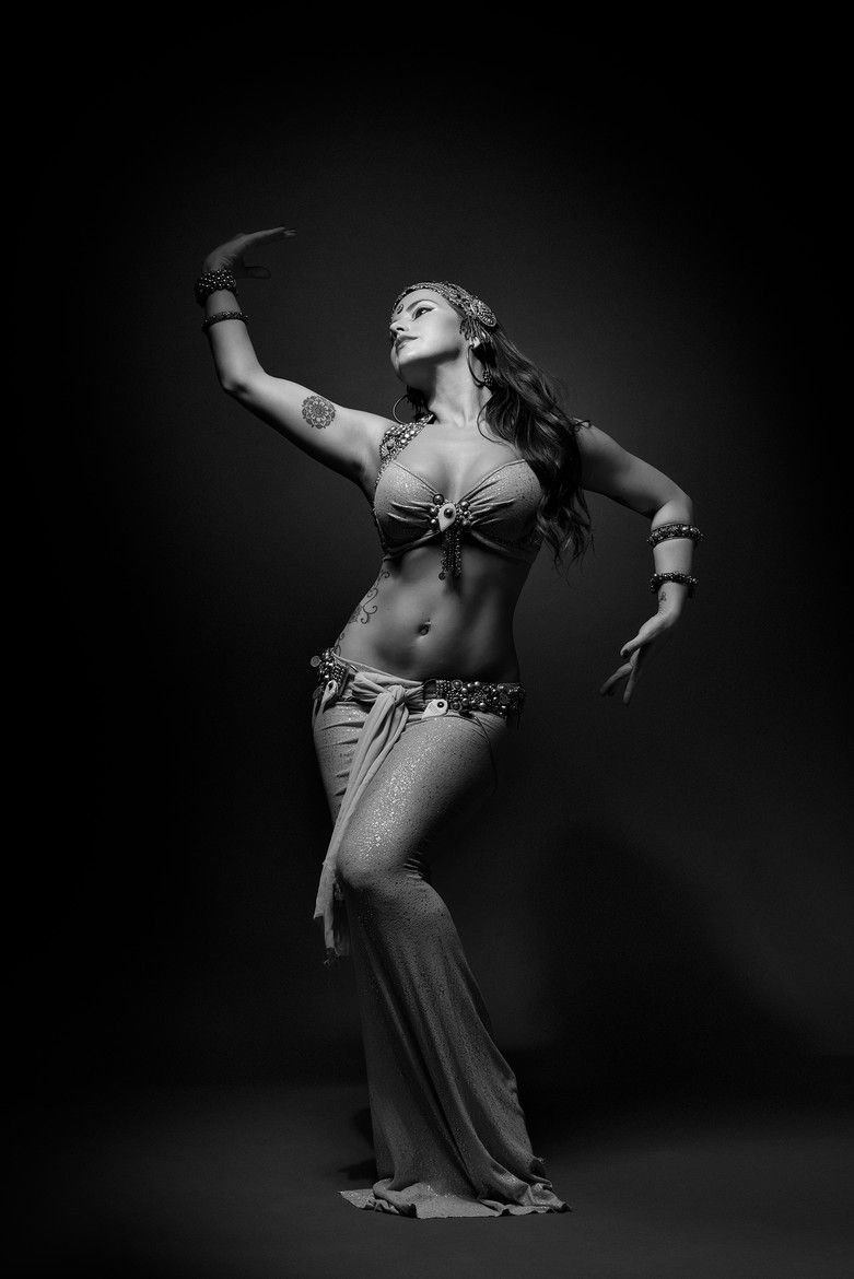 Неон восточные танцы