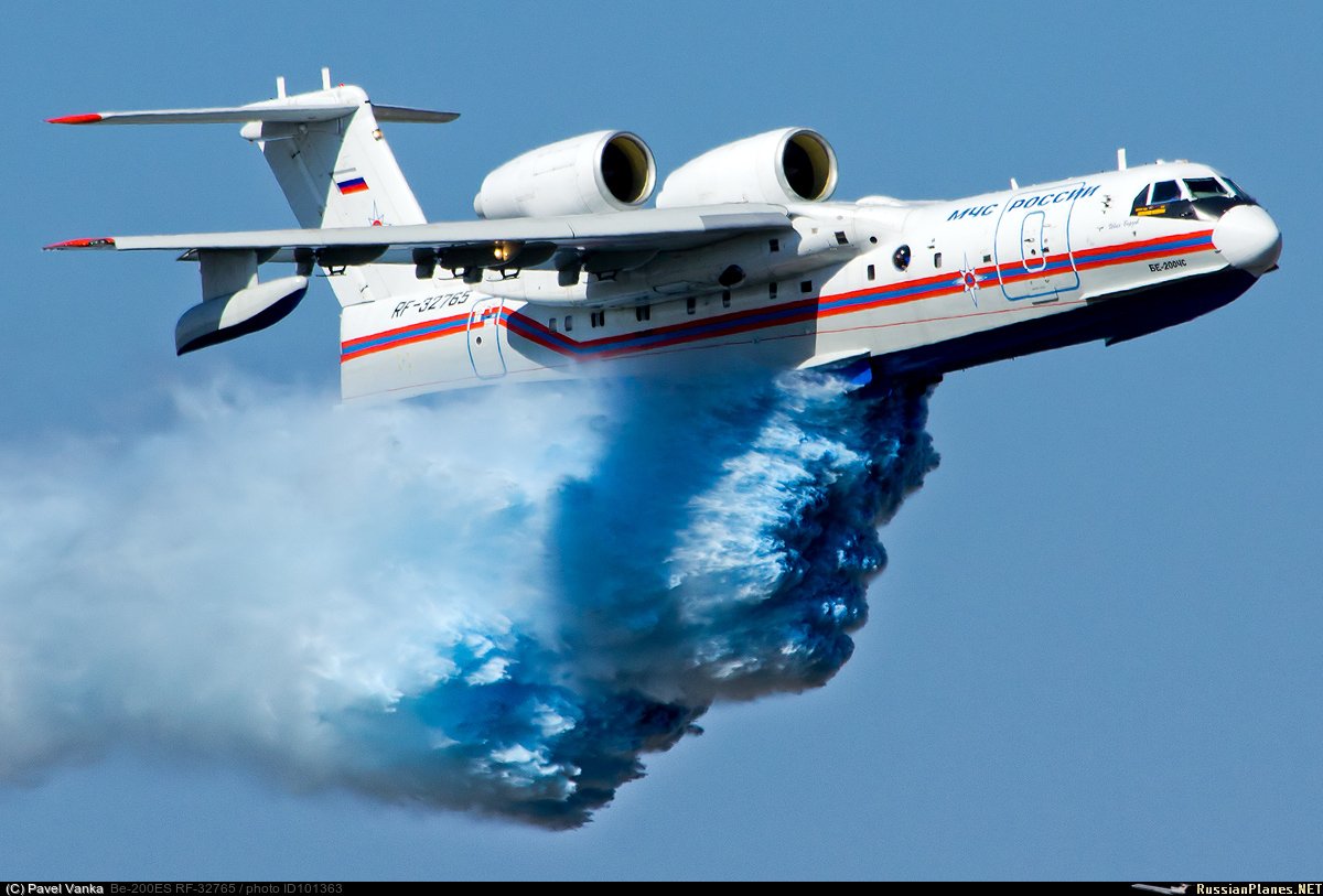 Самолёт для тушения лесных пожаров