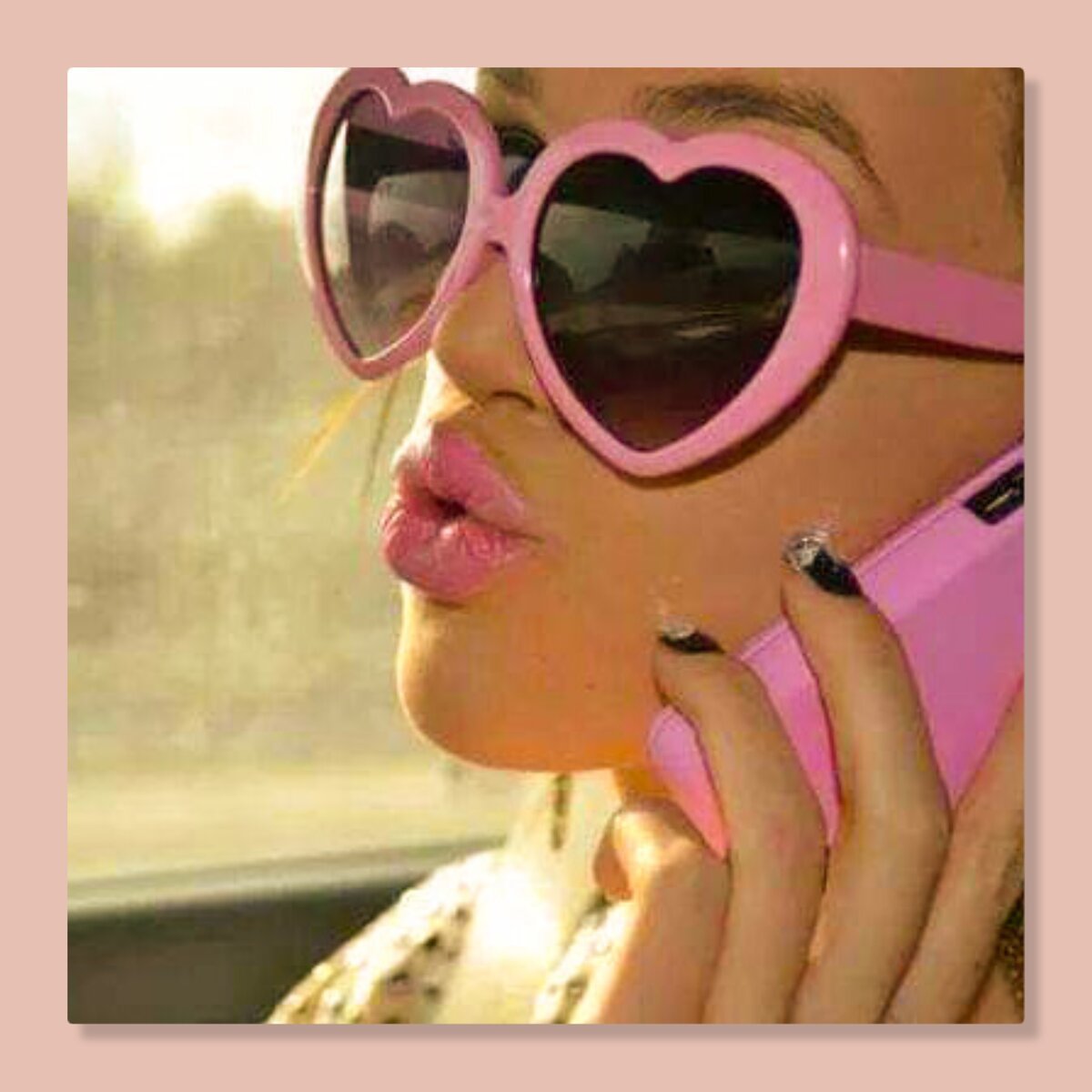 Розовые очки