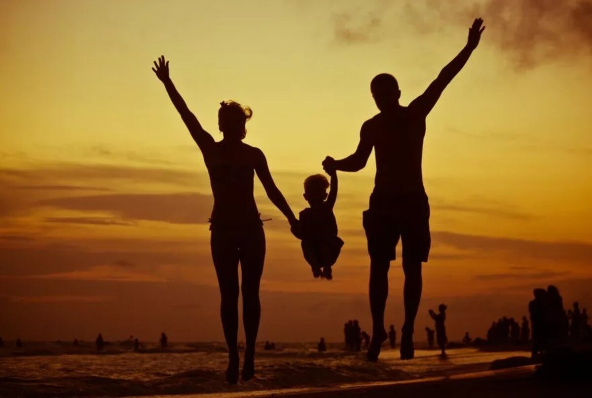 Митра Шадфар мать