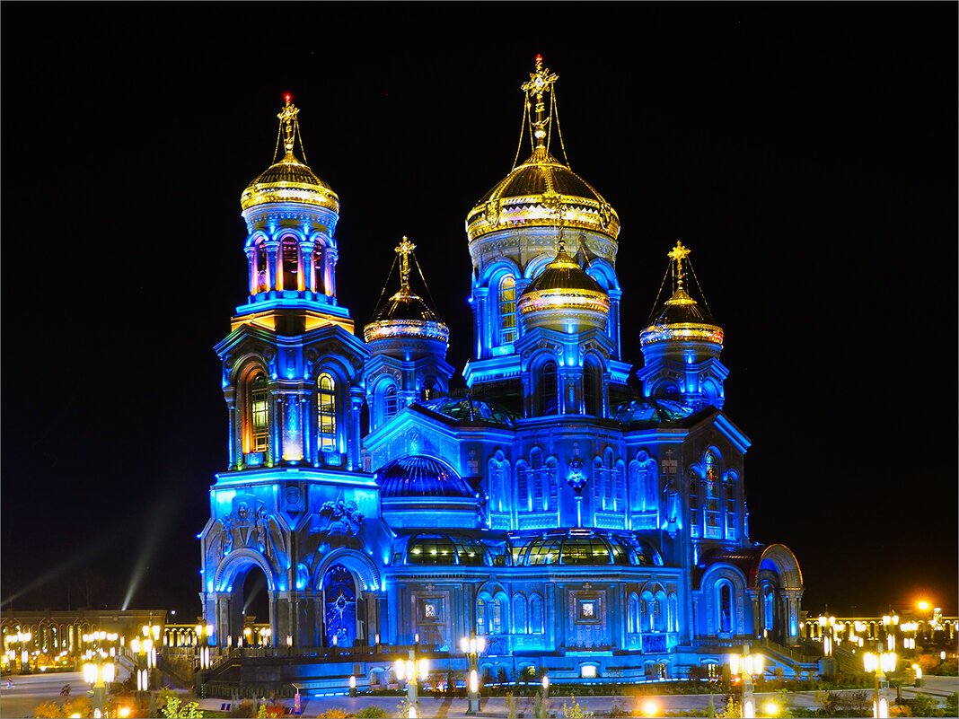 Парк Патриот храм ночью