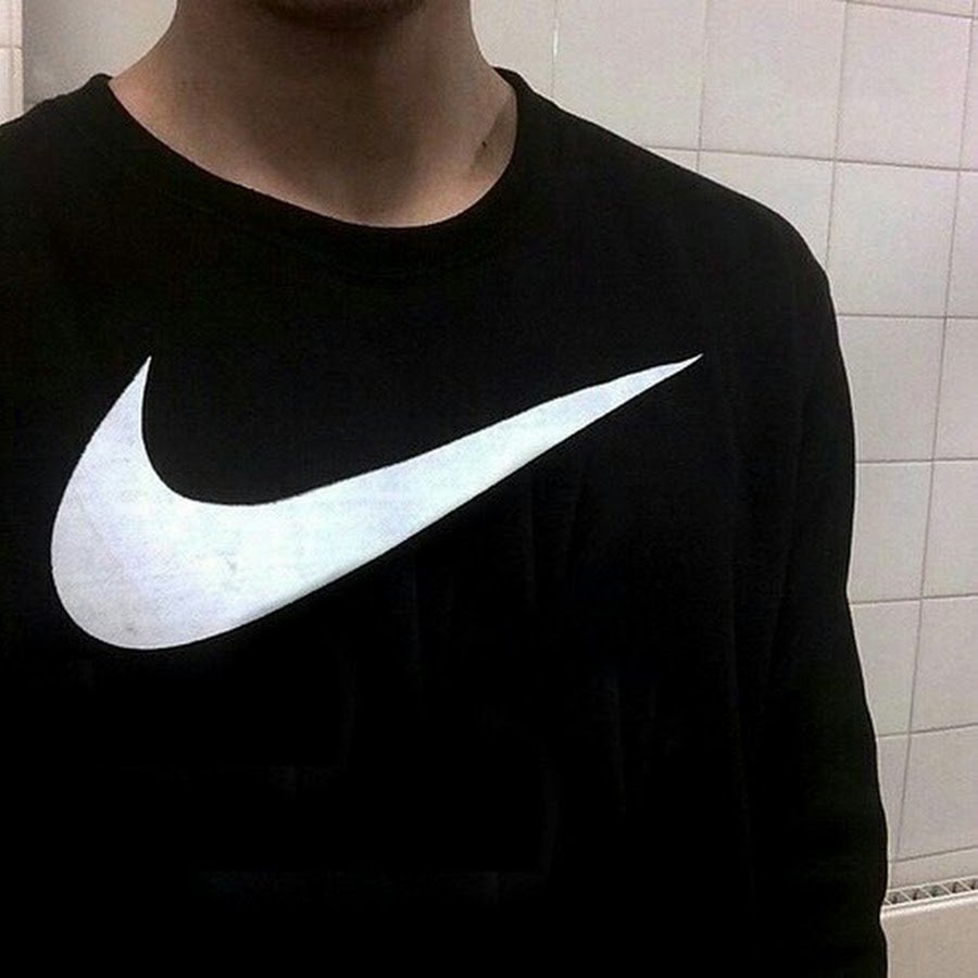 Девочка в найке ава