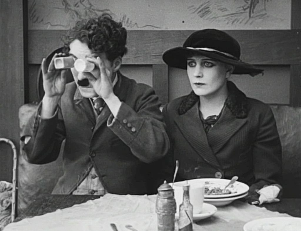 Черный фон с рамкой