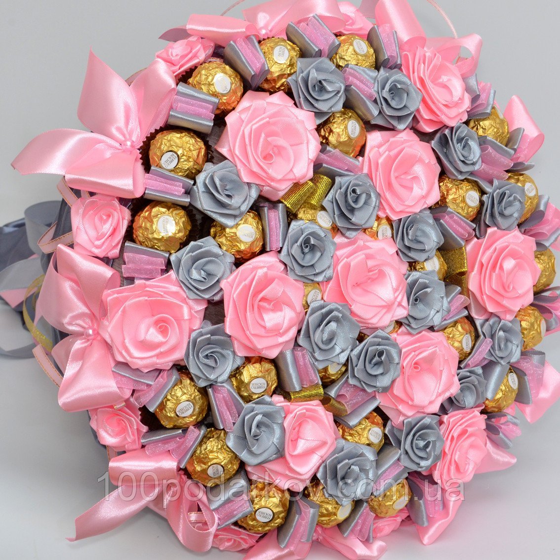 Большой букет из сладостей для девочки