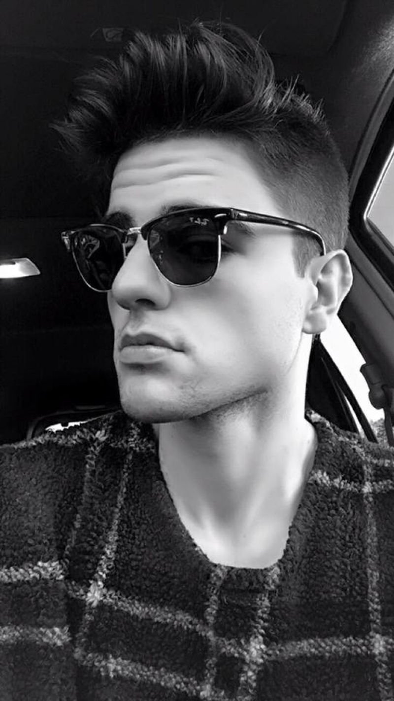 Красивые мужчины в инстаграмме