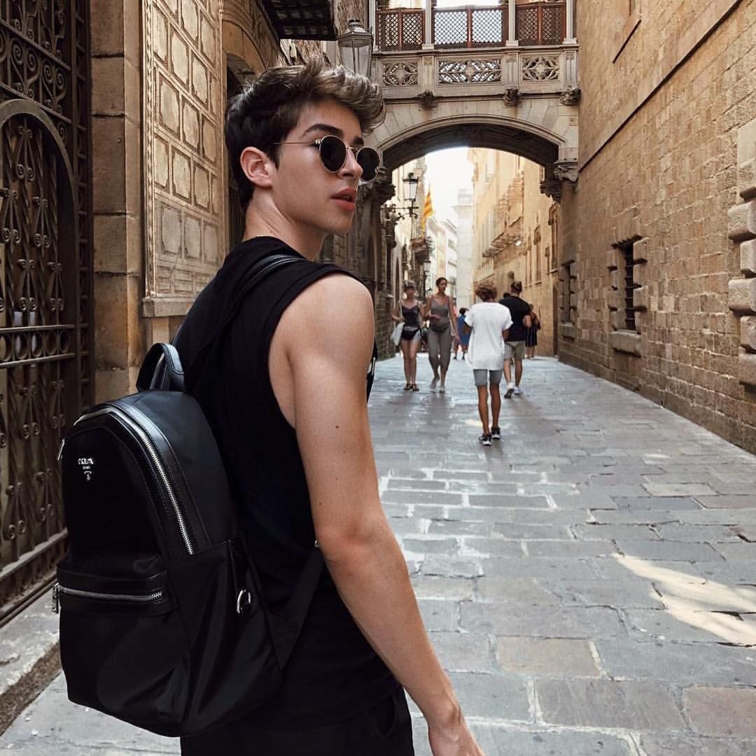 Красивые парни из инсты