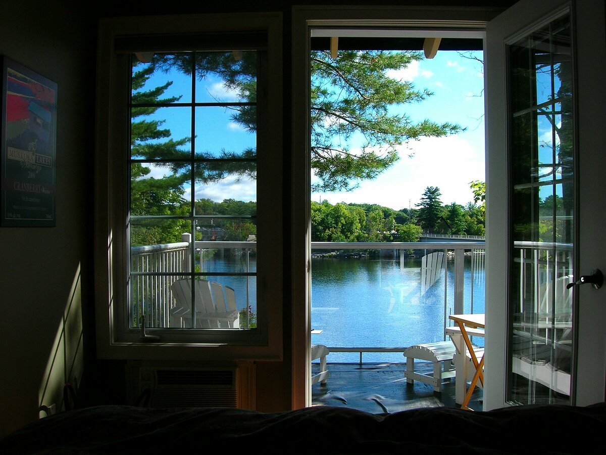 Дом с видом на озеро