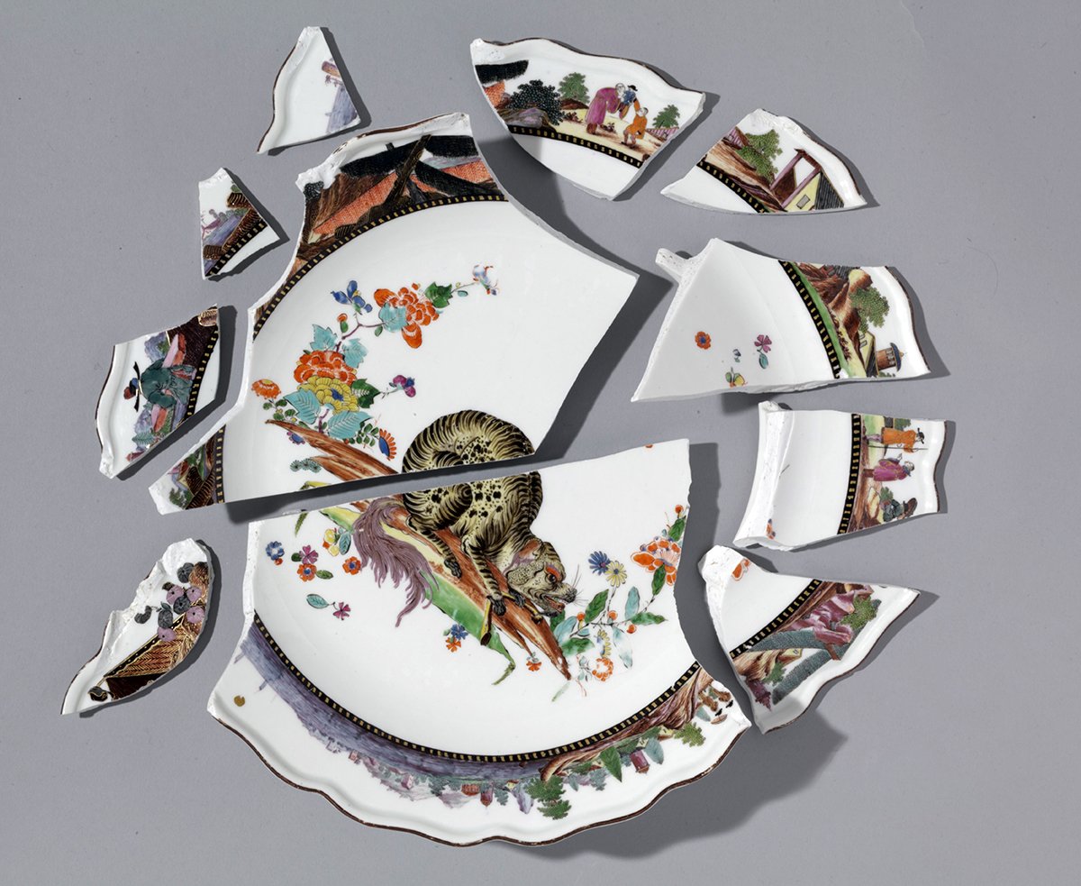 Разбитая посуда