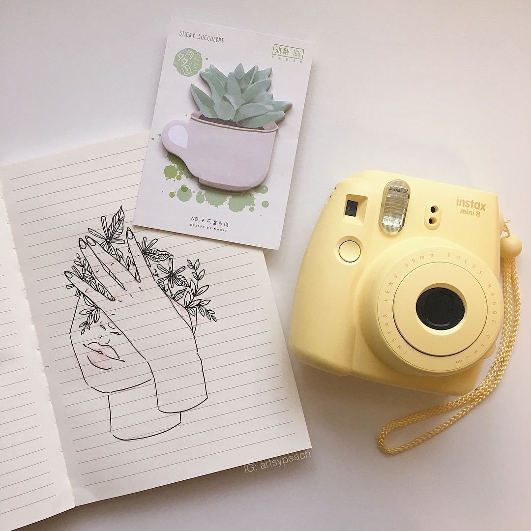 Instax Mini 11 желтый
